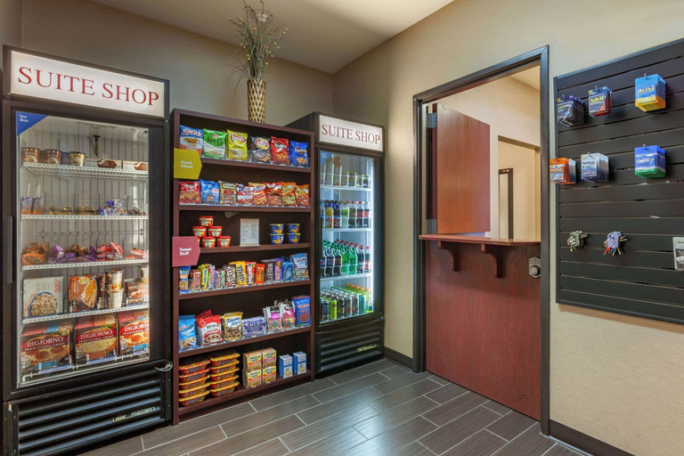 Food & Drinks 4, Comfort Suites Glendale - State Farm Stadium Area, Maricopa