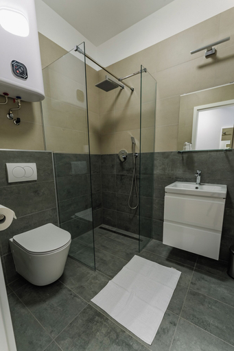 Bathroom 5, Noa Panzió, Gyál