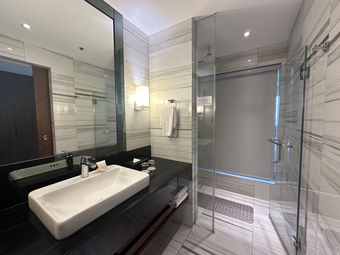 Bathroom 4