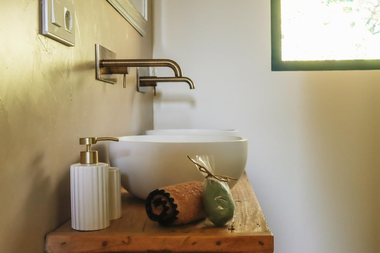 Bathroom 2, CASA ALENTI - Maison d'Hotes, Vaucluse