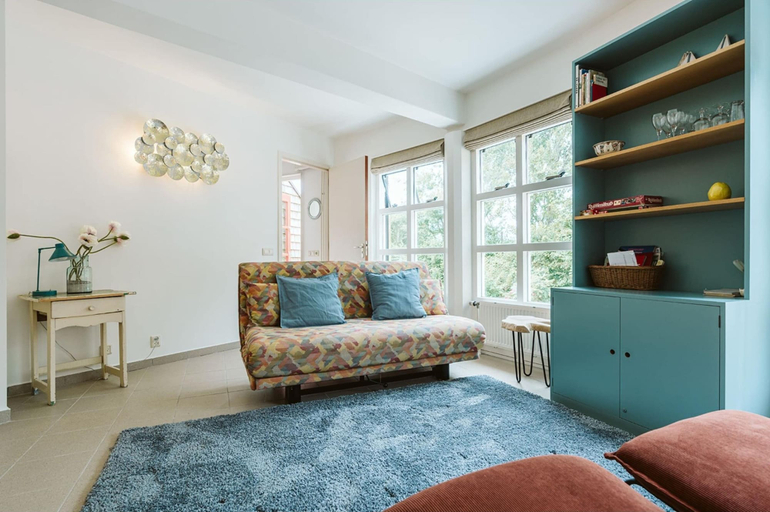 Living room 2, Fairytale Holiday Home With a Lovely Playing Field, Goedereede