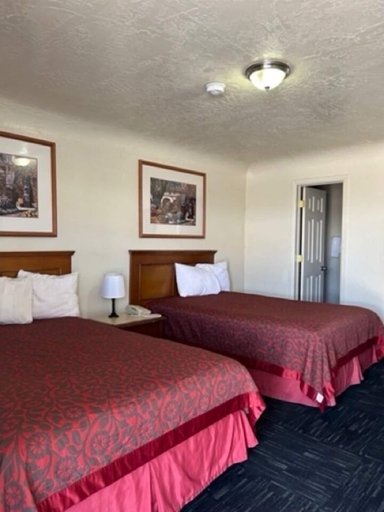 Bedroom 5, Travelodge by Wyndham Gallup, McKinley