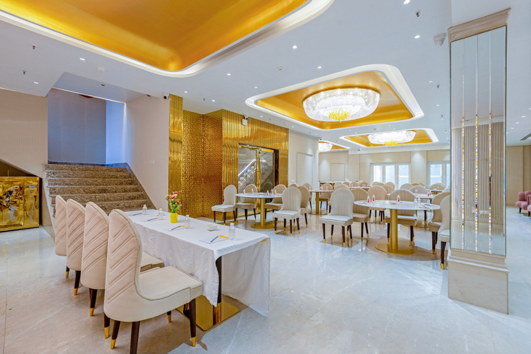 Food & Drinks 4, Aadat Hotel Near Artemis Hospital Gurgaon, Gurgaon