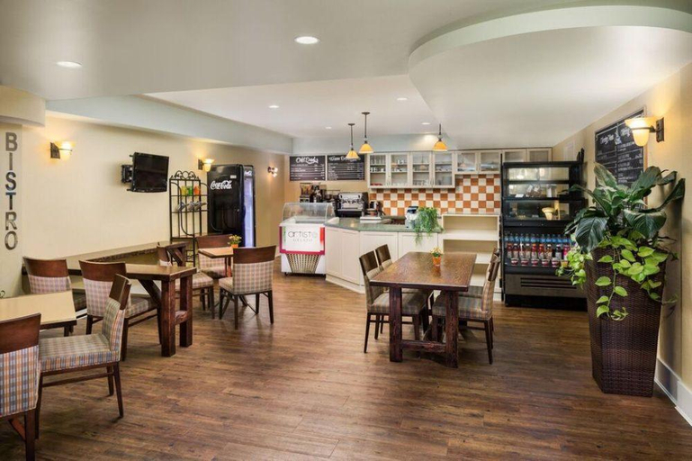 Food & Drinks 5, Summerland Waterfront Resort & Spa, Okanagan-Similkameen