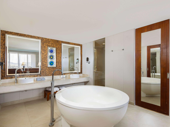 Bathroom, Swissôtel Sanya Yalong Bay, Sanya