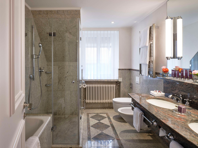 Bathroom 4