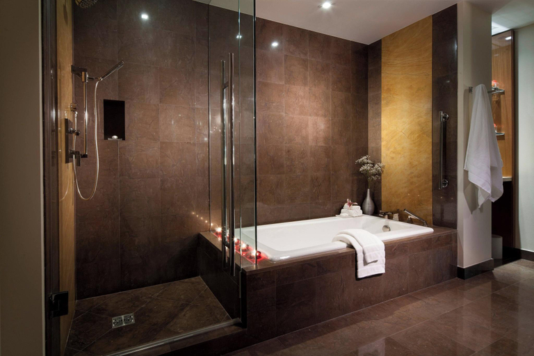 Bathroom 26