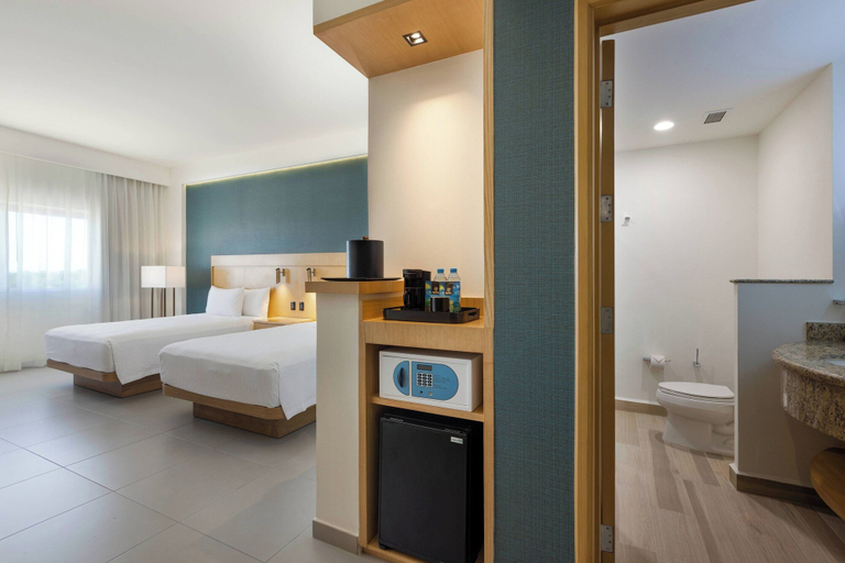 Bedroom 3, Courtyard By Marriott Cancun Airport, Benito Juárez
