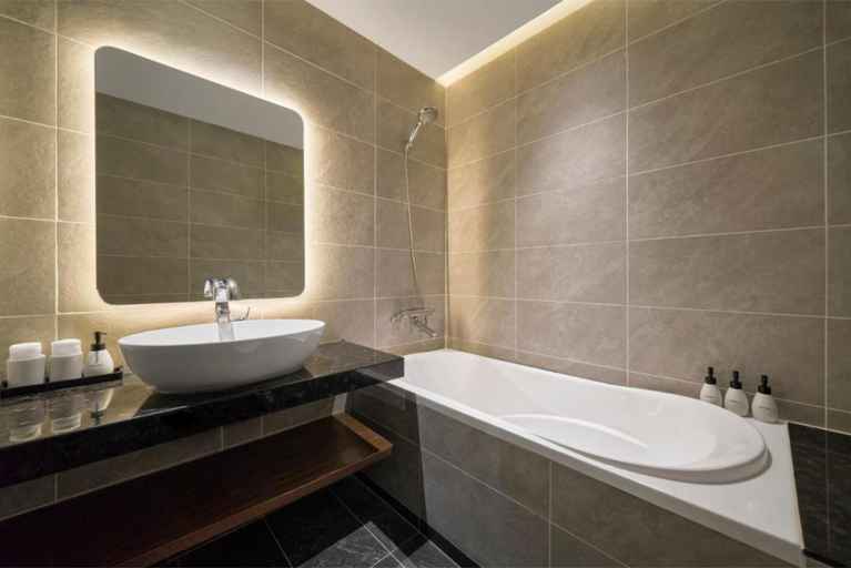 Bathroom, Signature By M Village Tho Nhuom, Hoàn Kiếm