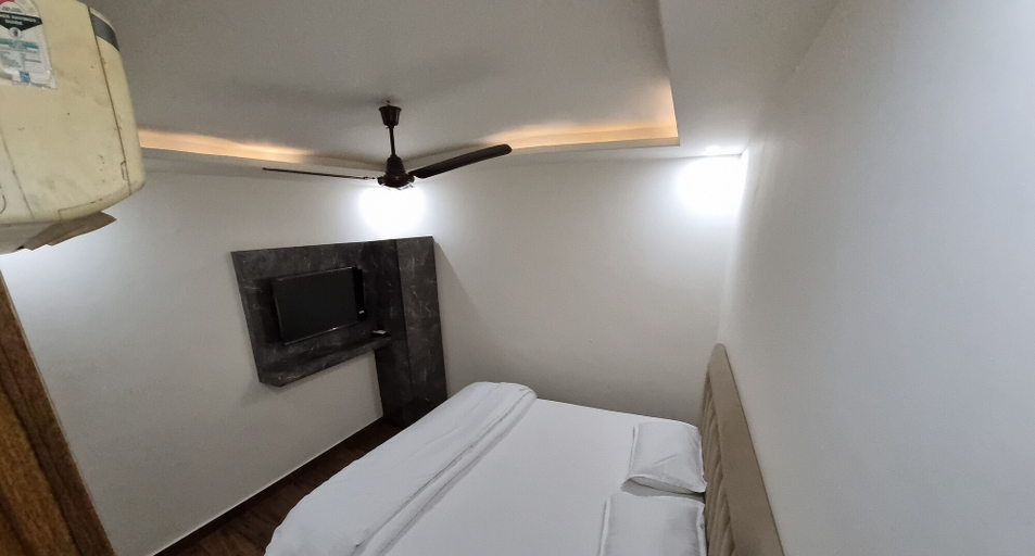 Bedroom 2, Ambika Hotels, Faridabad