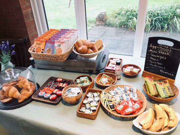 Food & Drinks 5, Bartles Lodge, Norfolk
