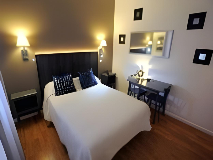 Bedroom 13