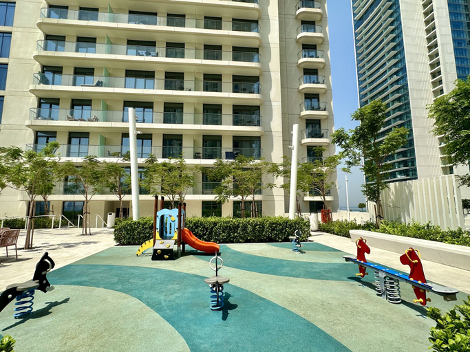 Room 4, Serene 1BR w Private Palm View Balcony, Dubai