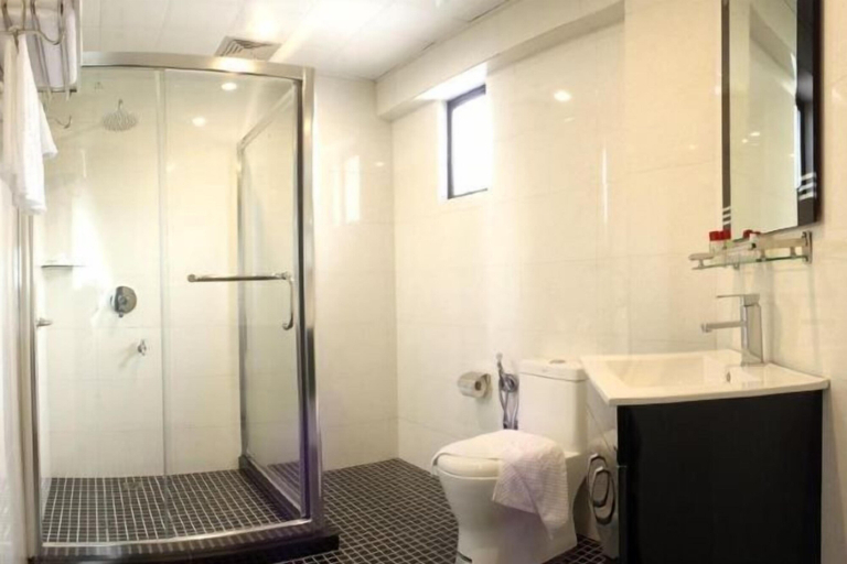 Bathroom 17