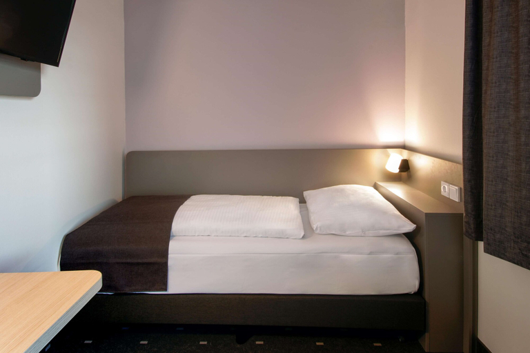 Bedroom 12