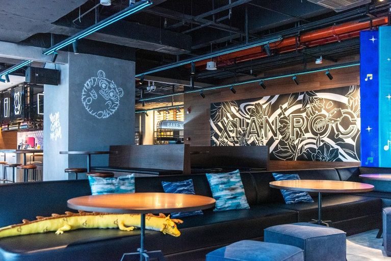 Public Area, Moxy Xi'An Beilin, Xi'an