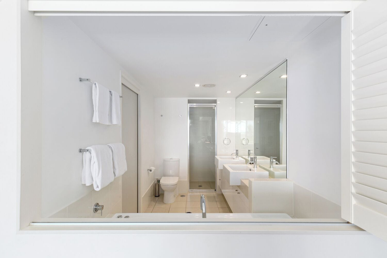 Bathroom 4, Beaches on Lammermoor Apartments, Livingstone - Pt B