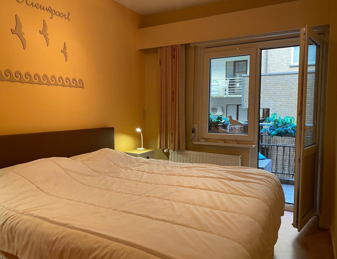 Bedroom 3, Apartment in Nieuwpoort With Views, West-Vlaanderen