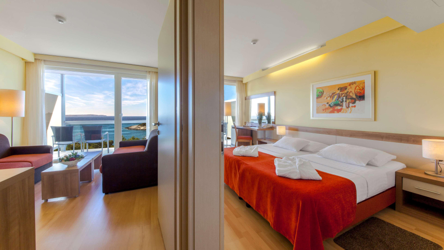 Bedroom 3, Hotel Aurora, Mali Lošinj