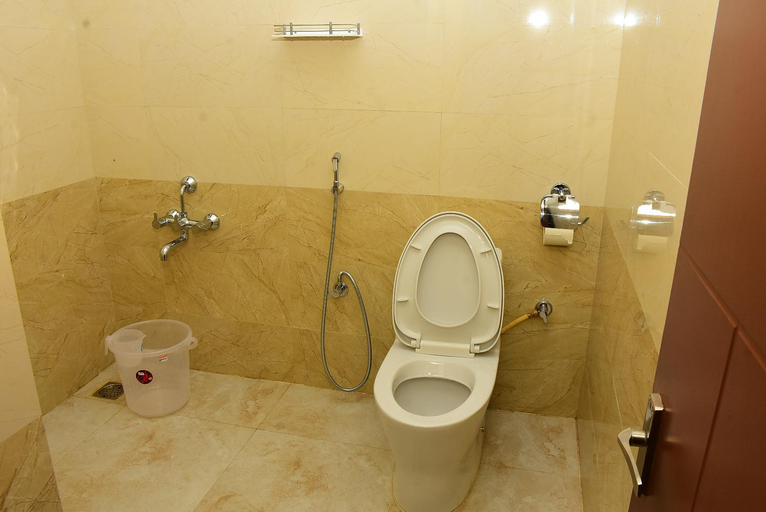 Bathroom 3, Amity Inn, Dindigul