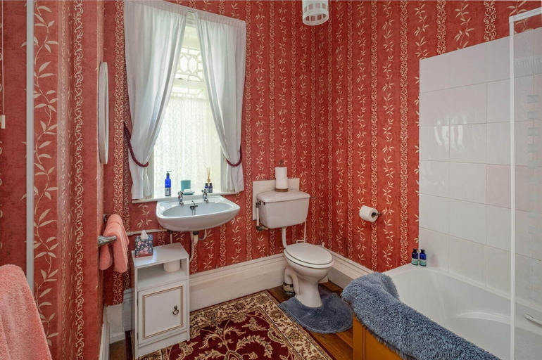 Bathroom 3, Lisle Combe, Isle of Wight