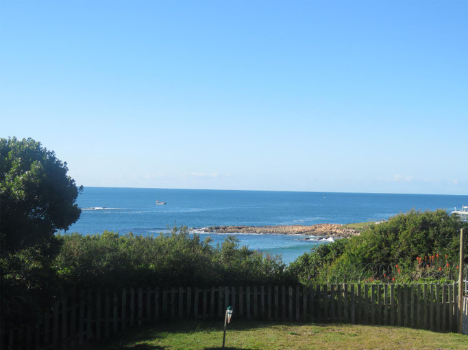 View 3, Millrock Beach House, Eden