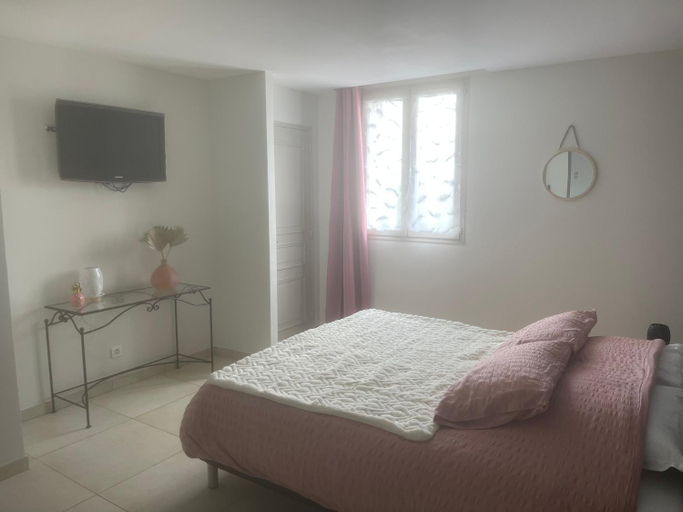 Bedroom 2, La Dolce Villa, Vaucluse