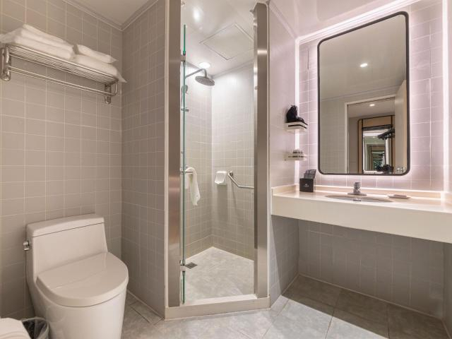 Bathroom 4