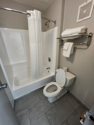 Bathroom 4, Days Inn by Wyndham Charleston WV, Kanawha