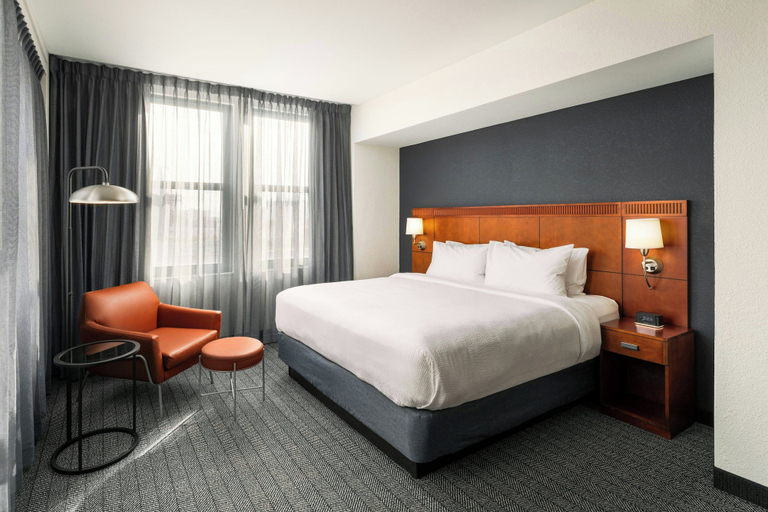 Bedroom 4, Courtyard by Marriott St. Petersburg Downtown, Pinellas