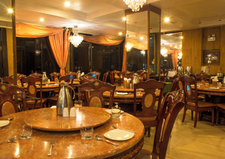 Food & Drinks 4, Ravine Hotel, Satara