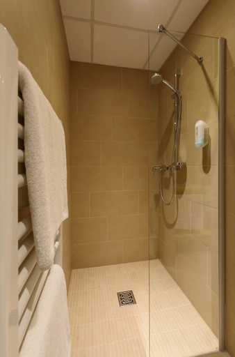 Bathroom 5, Hotel Cloppenburg, Cloppenburg