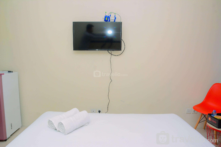 Bedroom 2, Minimalist Studio Tifolia Apartment By Travelio, East Jakarta
