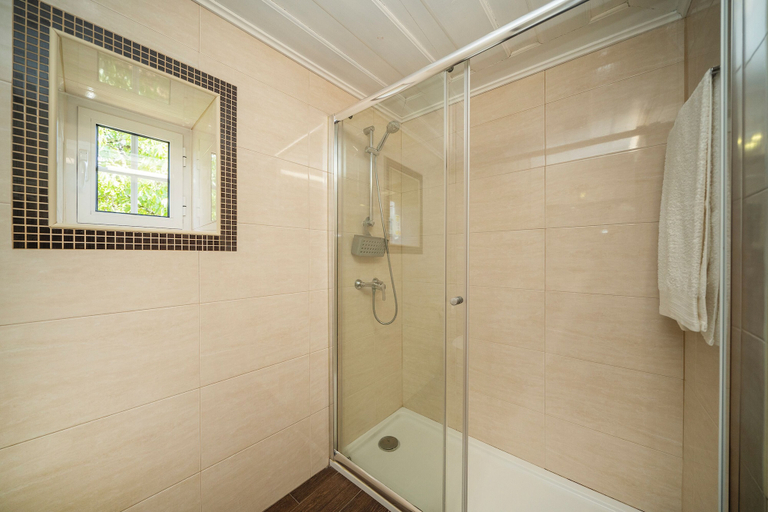 Bathroom 4, Quinta da Aldeia, Ponte de Lima