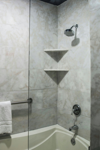 Bathroom 7