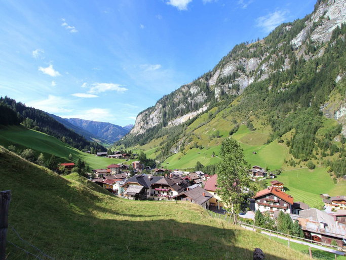 Others 5, Sunlit Apartment near Ski Area in Hüttschlag, Sankt Johann im Pongau