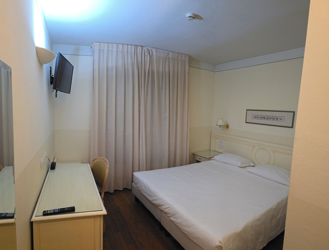 Bedroom 2, Grand Hotel Bonanno, Pisa