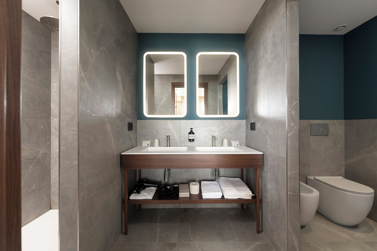 Bathroom 5, Visionair Suites, Ancona