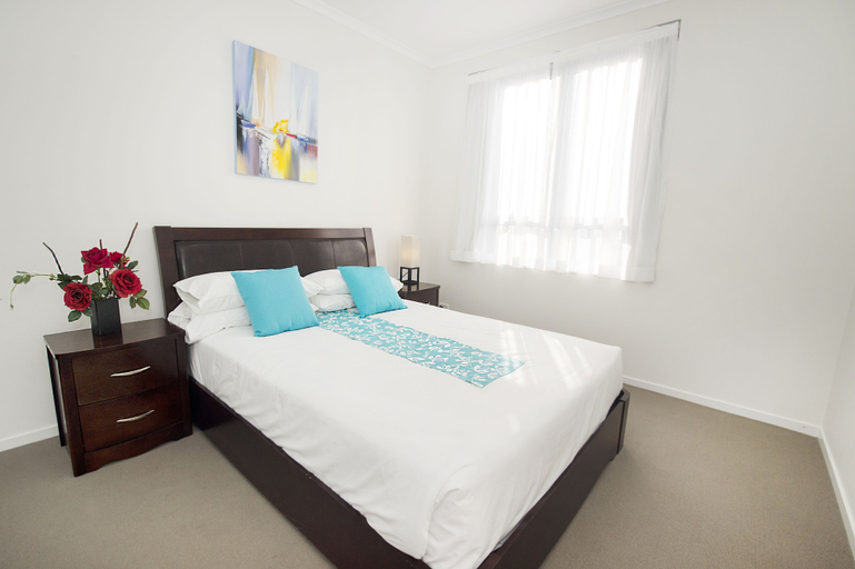 Bedroom 2, Curtis Central Apartments, Gladstone