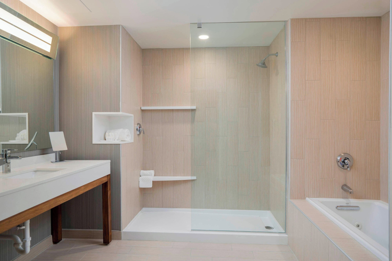 Bathroom 5, Courtyard by Marriott Niagara Falls USA, Niagara