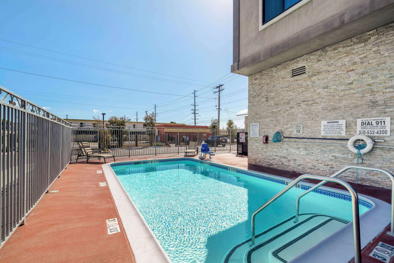Sport & Beauty 2, Best Western Plus Gardena Inn & Suites, Los Angeles