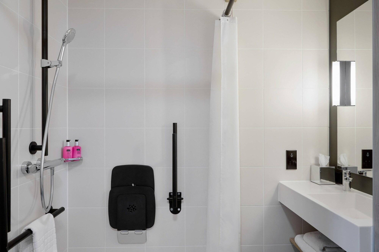 Bathroom, Moxy Edinburgh Fountainbridge, Edinburgh