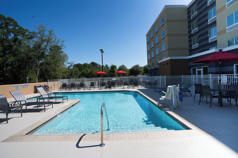 Sport & Beauty 5, Fairfield Inn & Suites by Marriott Gainesville I-75, Alachua