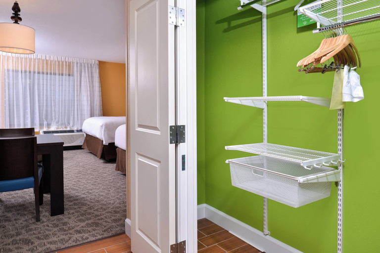 Bedroom 4, TownePlace Suites Detroit Commerce, Oakland