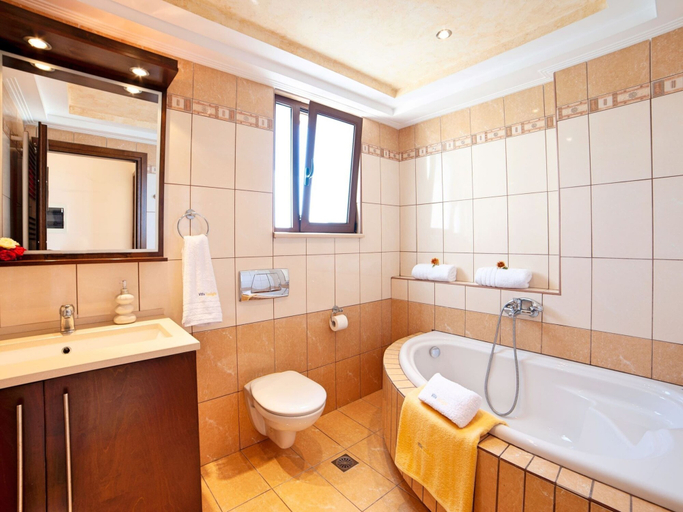 Bathroom 4, 3 Villas Next to Each Other with Pool & Sea View, Crete