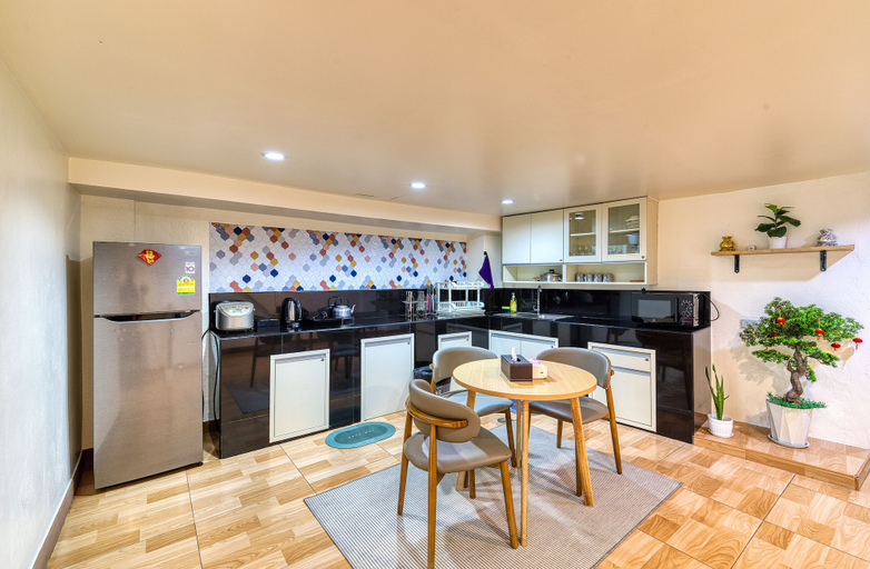 Dining Room 23