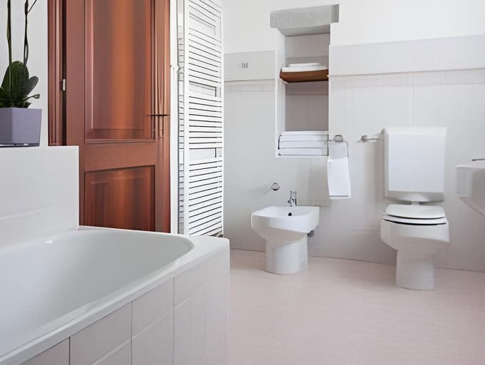 Bathroom 15