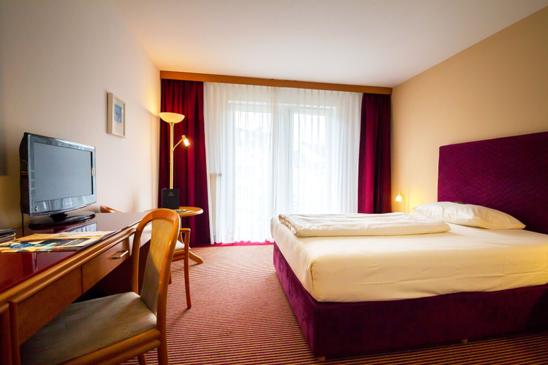 Bedroom 4, HK-Hotel Düsseldorf City, Düsseldorf