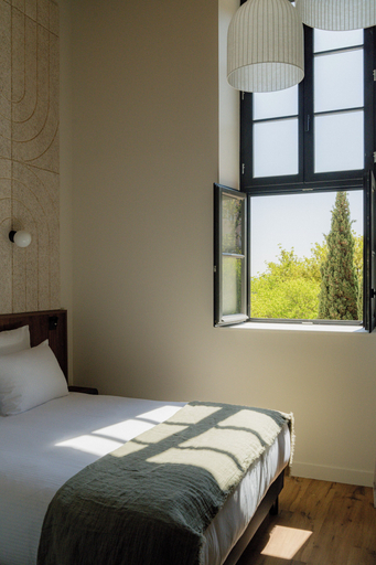 Bedroom 16