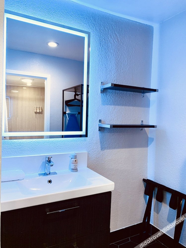 Bathroom 3, Motel Sakura - Adults Only, Los Angeles